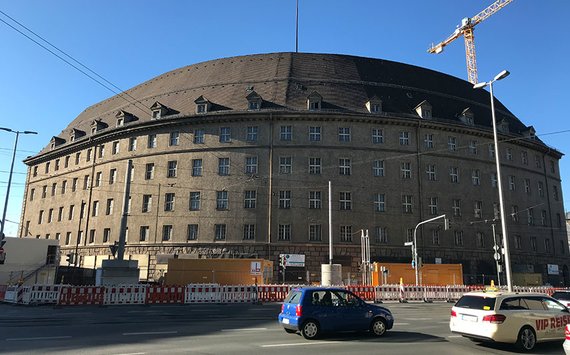 Artenschutzprüfung vor Sanierung der "Alten Post" – Fassade