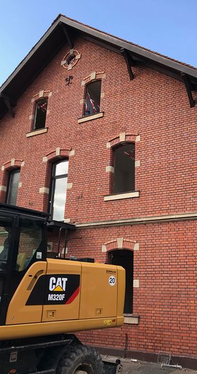 Altbau vor Abbruch mit Prüfung auf gebäudebrüter