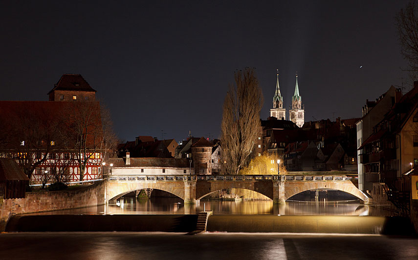 Brücke in Nürnberg bei Nacht