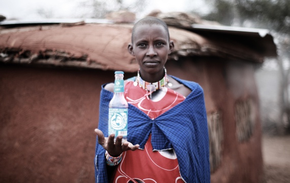 Social Business: Mineralwasser von Viva con Aqua - Foto: www.vivaconaqua.org
